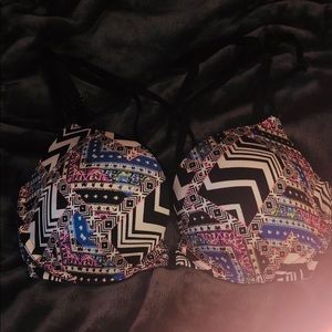 “Very Sexy Push Up” VS Bra